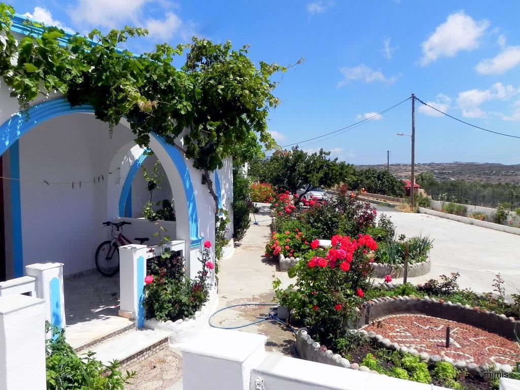 Mihalis Studios Lakki  Rum bild